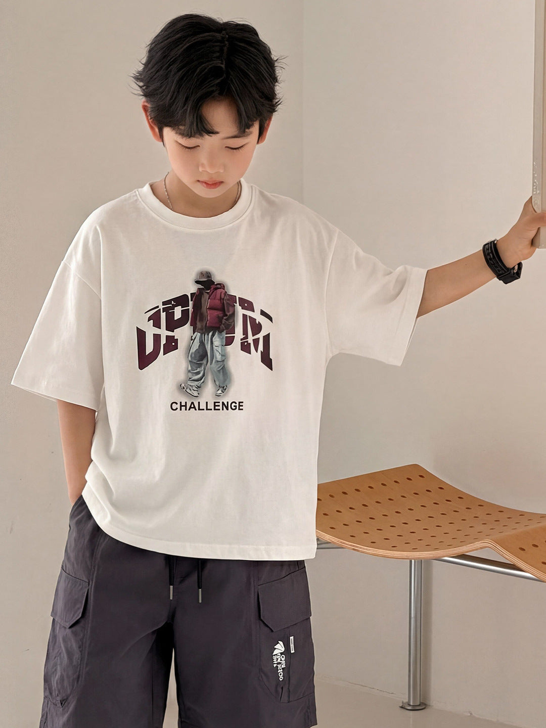 Children's Boy's Short-sleeved Summer Loose Top Boys Middle Big Children's T-shirt