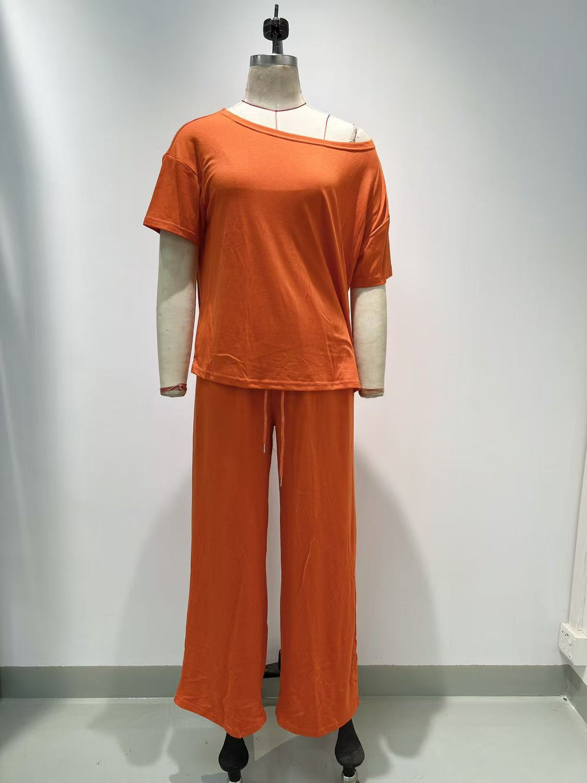 Attractive Women's Sports Sleeve Two-piece Loose Fashion Casual Suit