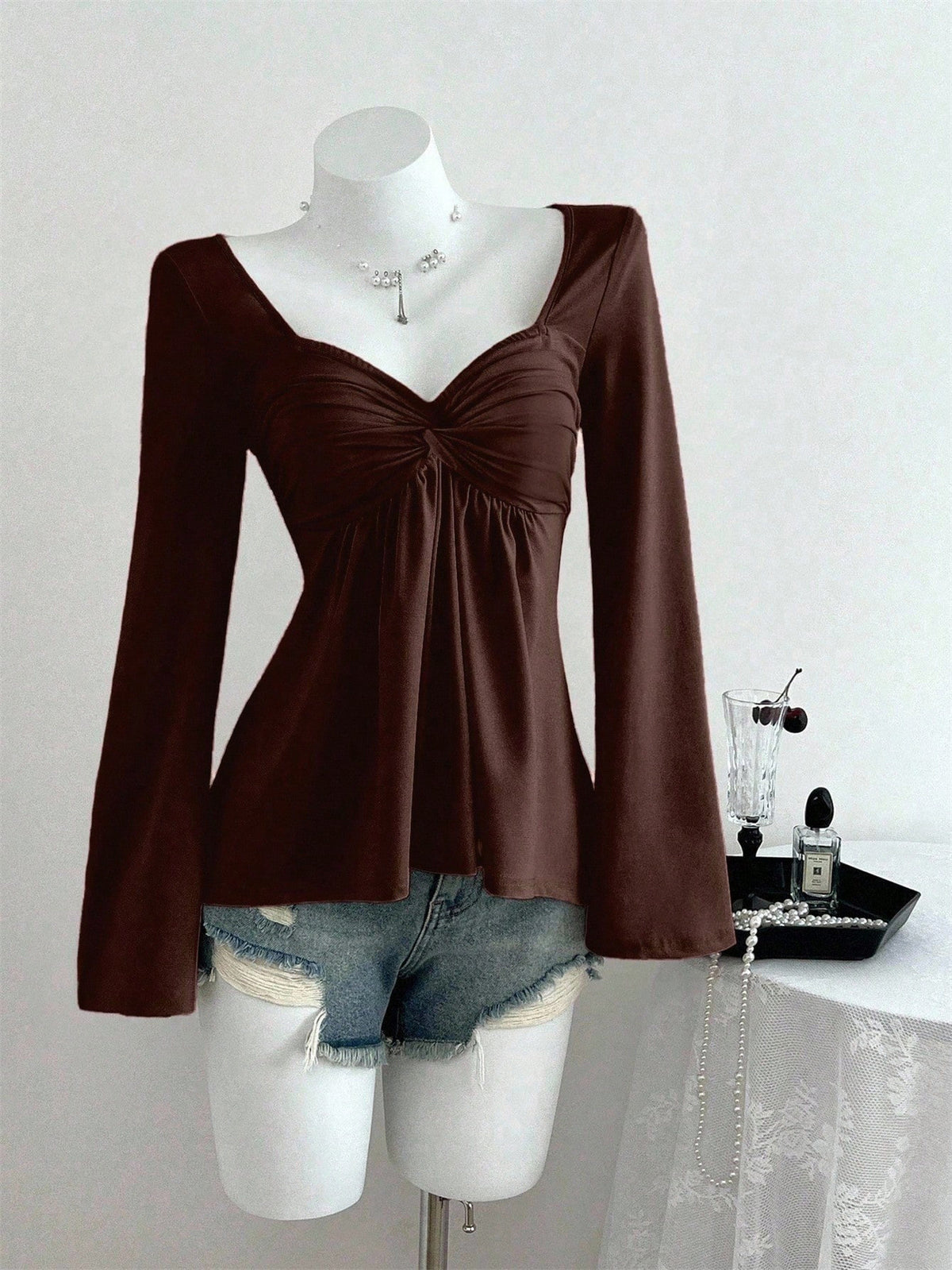 Women's French Style Design Chest Twist Fashionable Temperament Tops