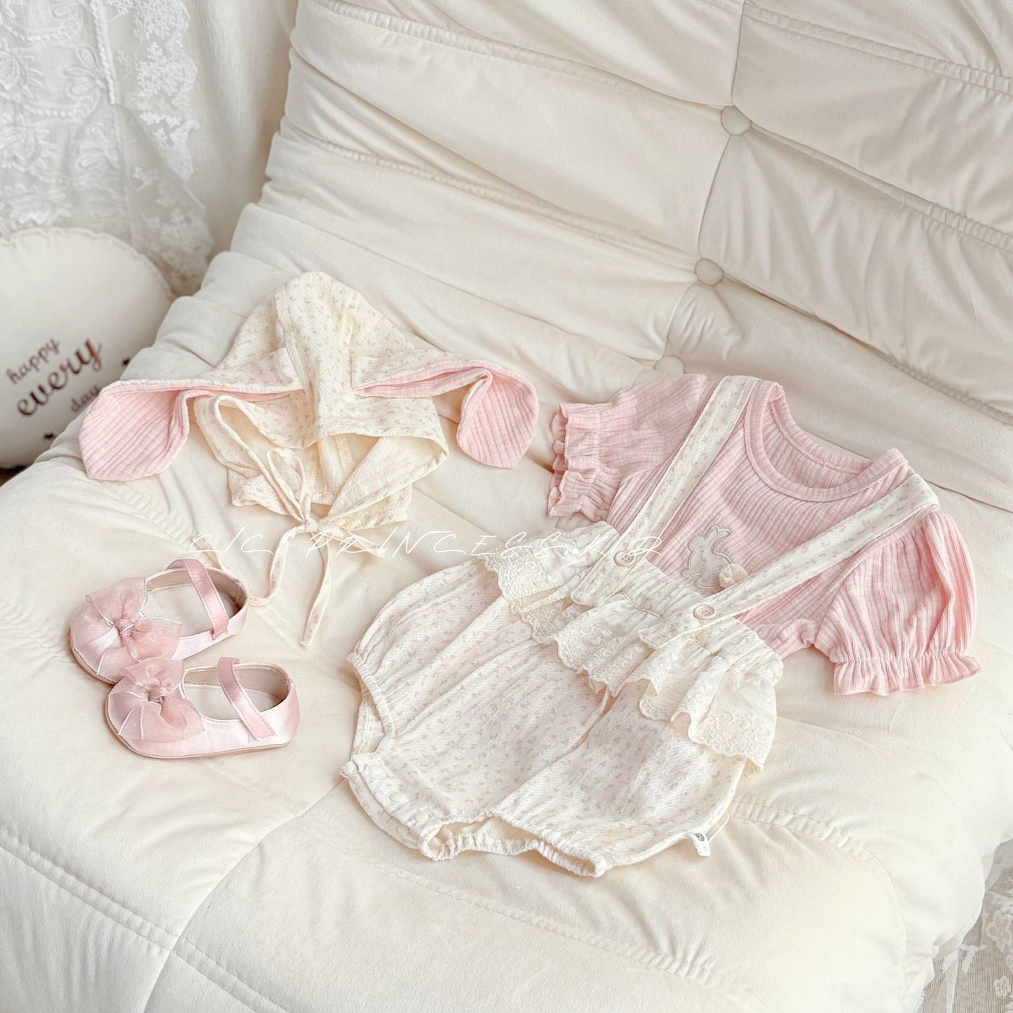 Sweet Super Cute Rabbit Outer Wear Graphy Hooded Strap Two-piece Jumpsuit, Climbing Suit