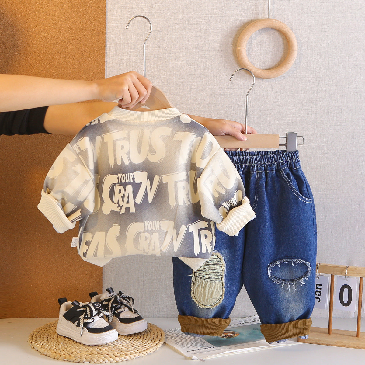 Children's Fashion Two-piece Korean Style Western Full Printed English Round Neck Children's Suit