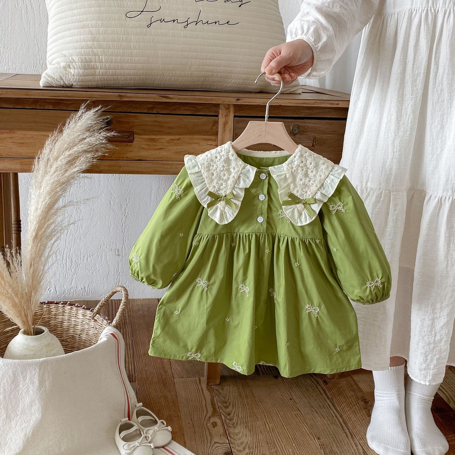 Children's Style Long Sleeve Bowknot Embroidered Princess Children's Dress