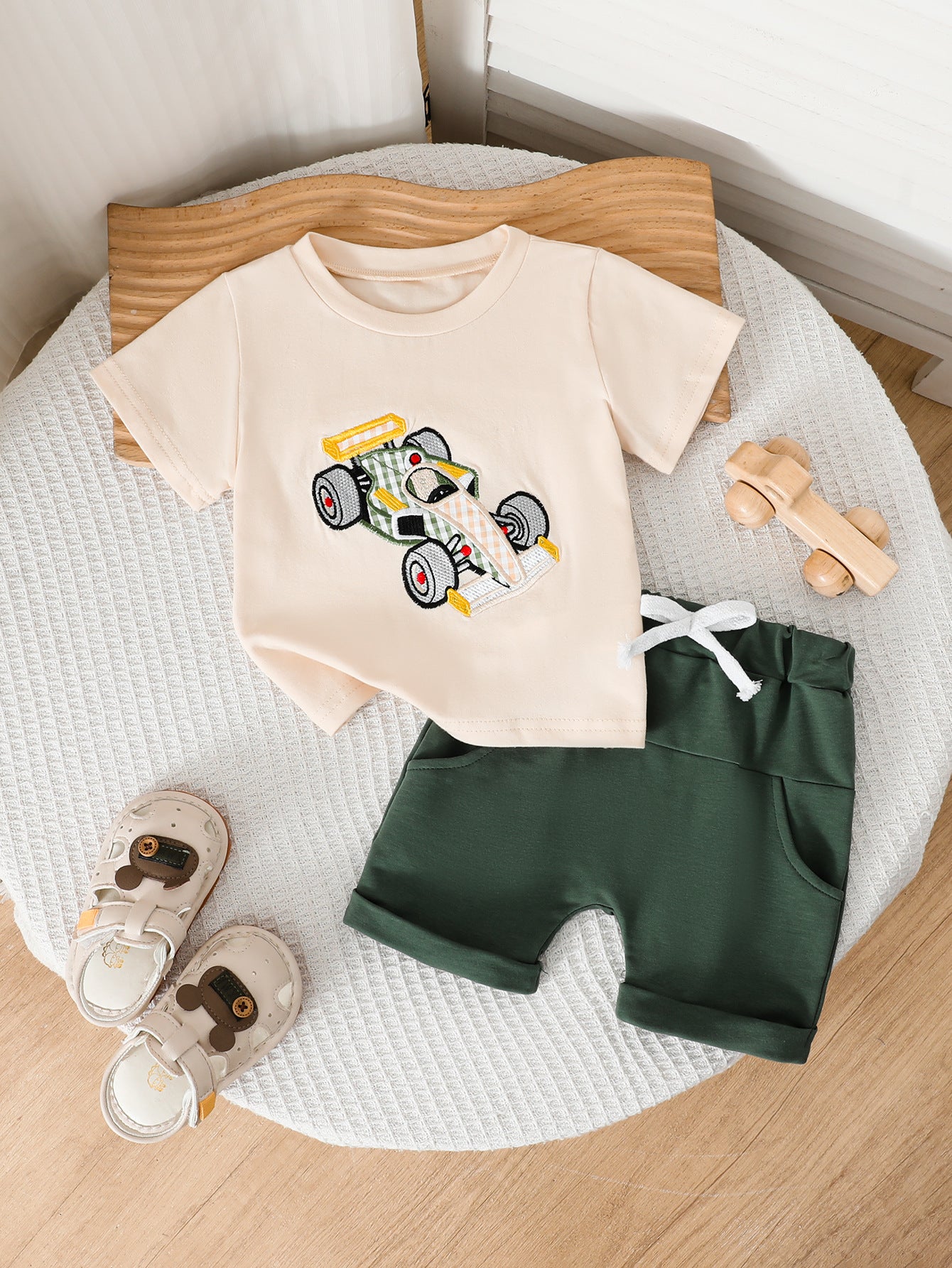 Boy Casual Embroidered Short-sleeved T-shirt Shorts Children's Suit