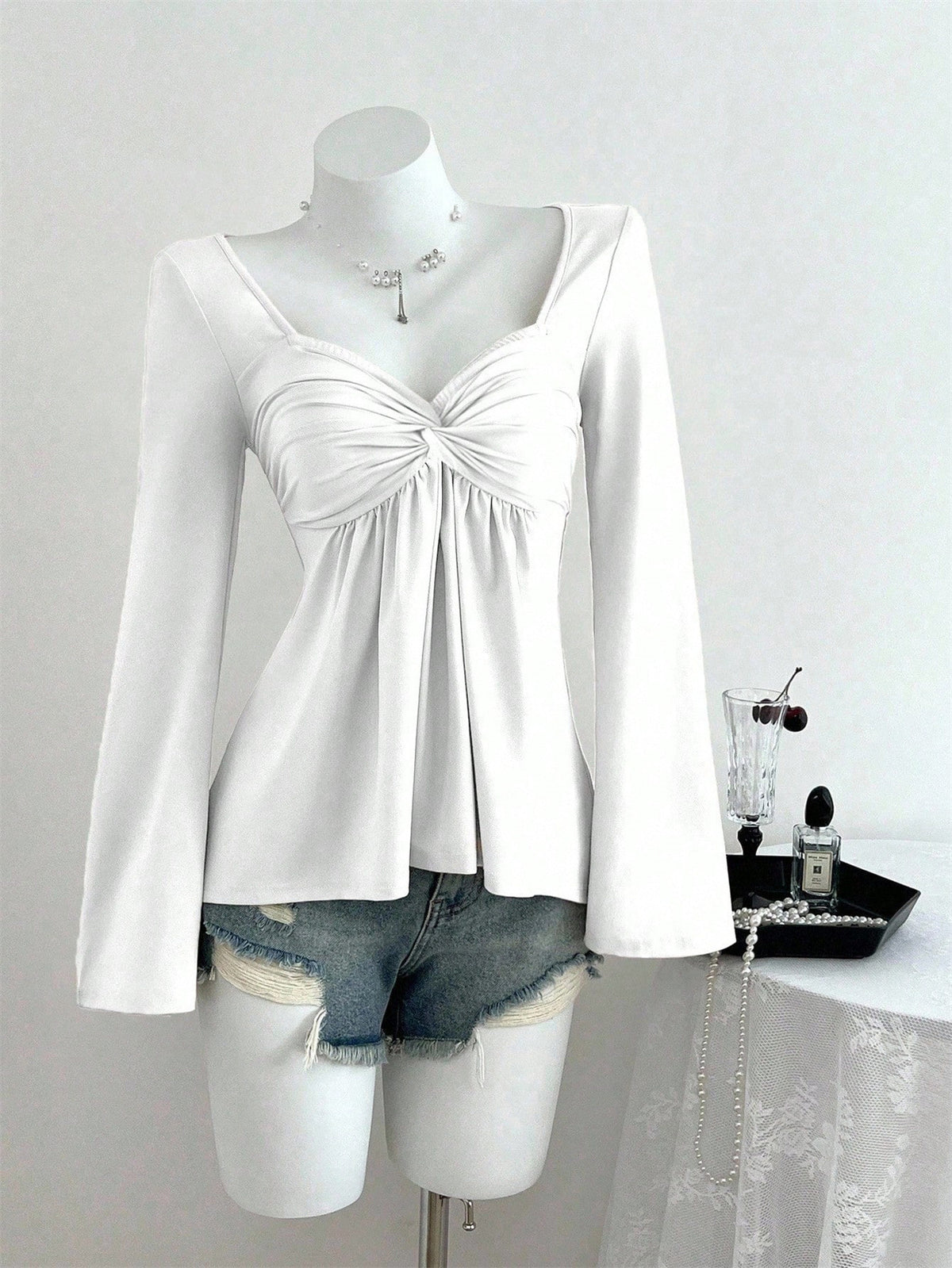 Women's French Style Design Chest Twist Fashionable Temperament Tops