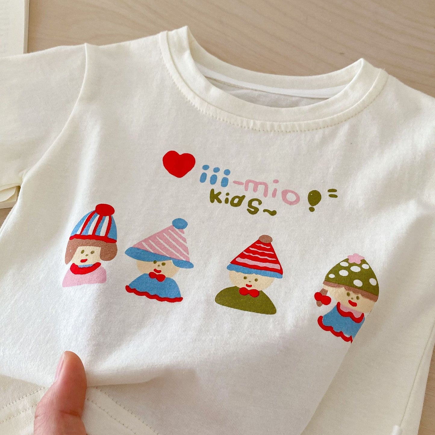 Children's Clothing Super Cute T-shirt Plaid Shorts Two-piece Children's Suit