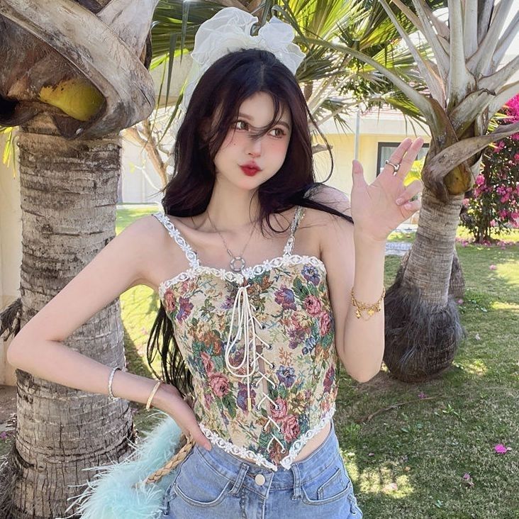 Women's Vintage Floral Camisole Fashionable Outer Wear Jacquard Embroidery Shorts