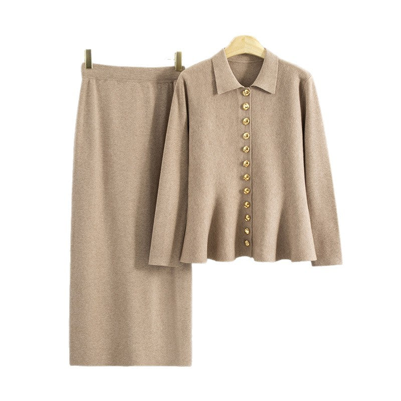 Women's Elegant Graceful Collar Wooden Ear Two-piece Sweaters