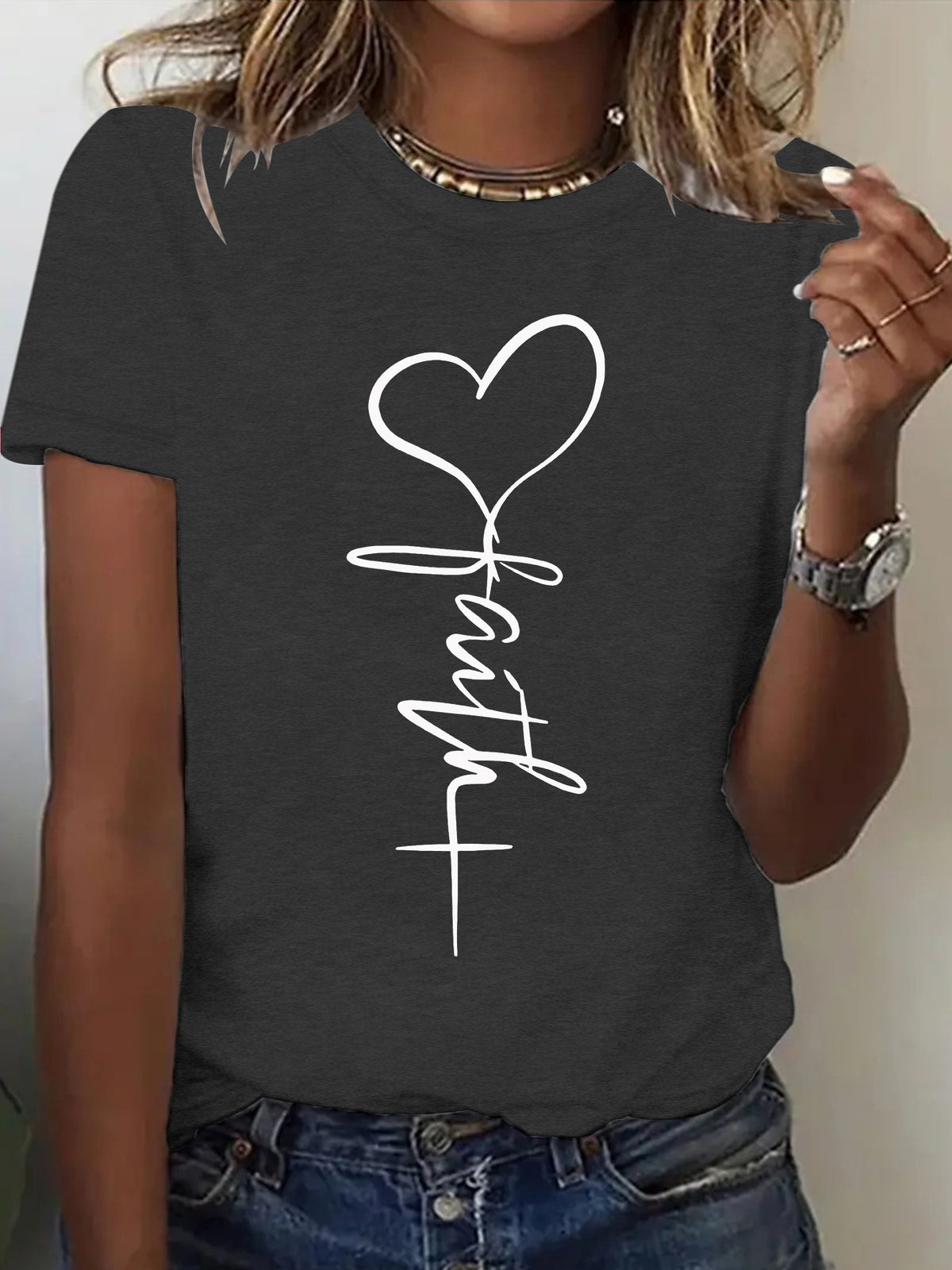 Women's Cute Printed Sleeve Elegant Heart Love Letter Pattern Round Neck Women's T-shirt