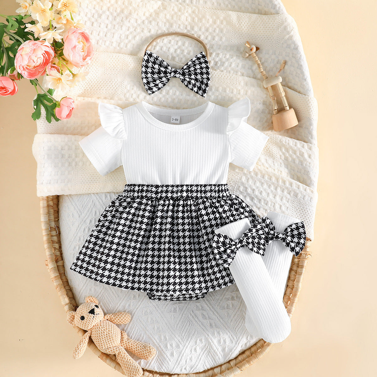 Sunken Stripe Flounced Sleeve Romper Same Color Jumpsuit, Climbing Suit