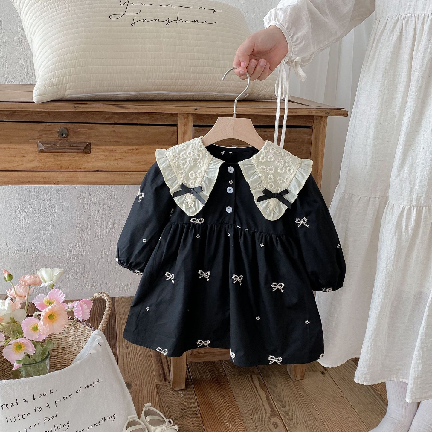 Children's Style Long Sleeve Bowknot Embroidered Princess Children's Dress
