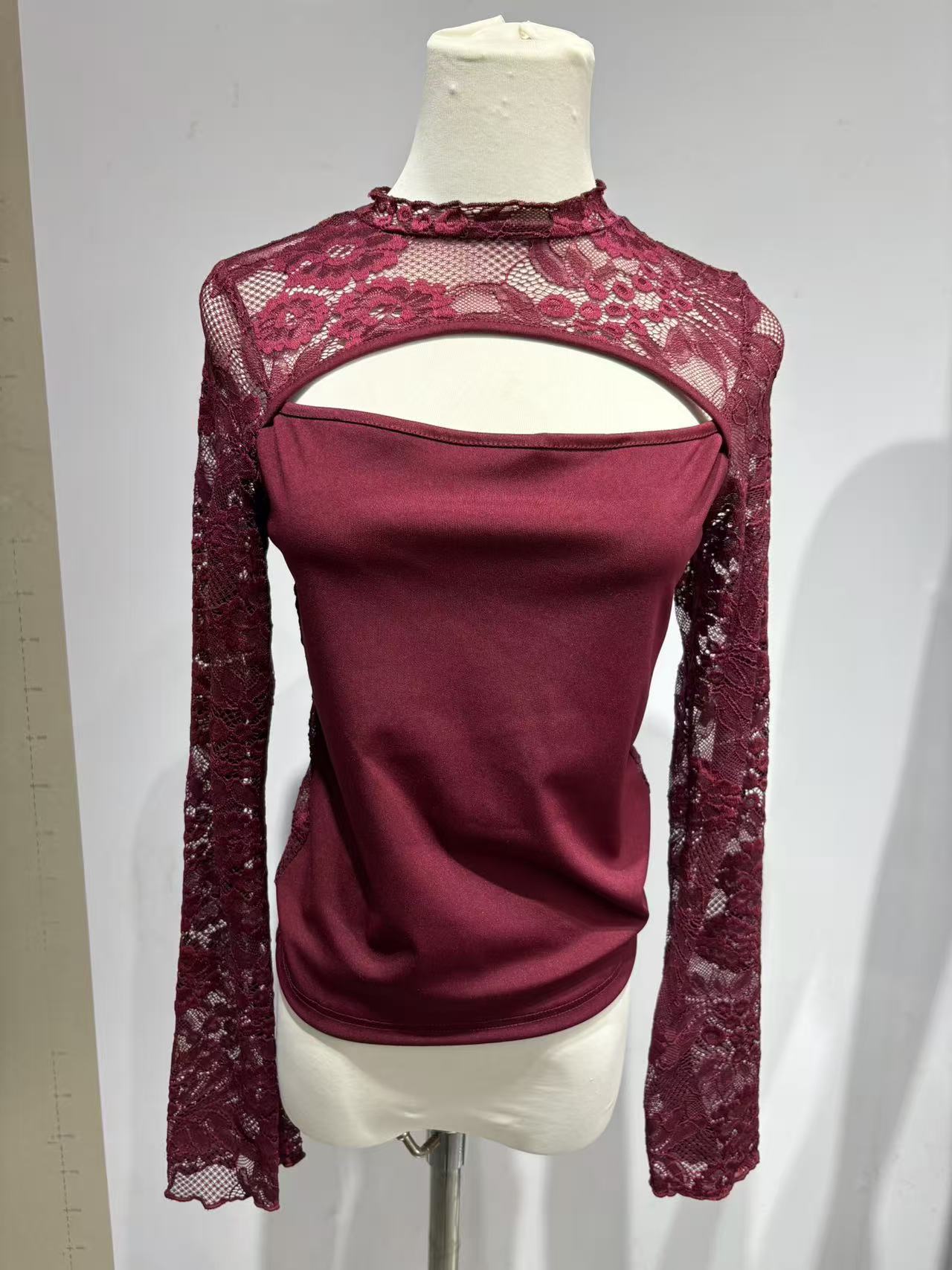 Sexy Hot Lace Stitching Design Bell Sleeve Slimming Women's T-shirt