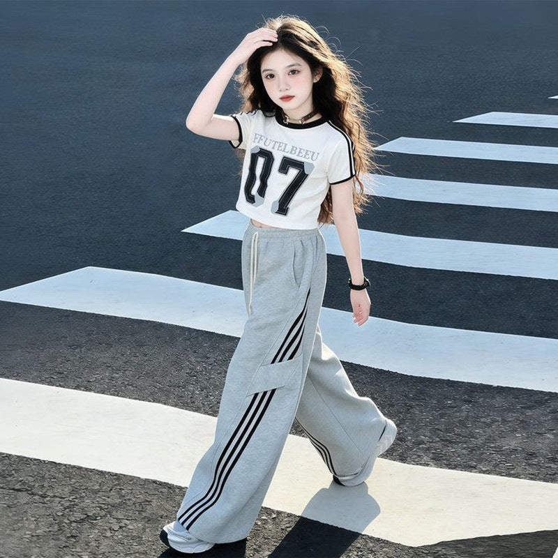 Children's Short-sleeved Summer Fashion Casual Cropped T-shirt Trousers Two-piece Children's Suit