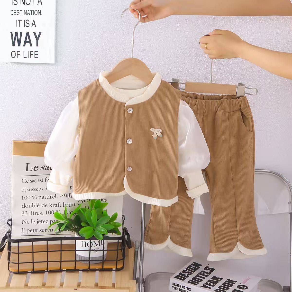 Clothes Casual Pants Three-piece Princess Suspender Children's Suit