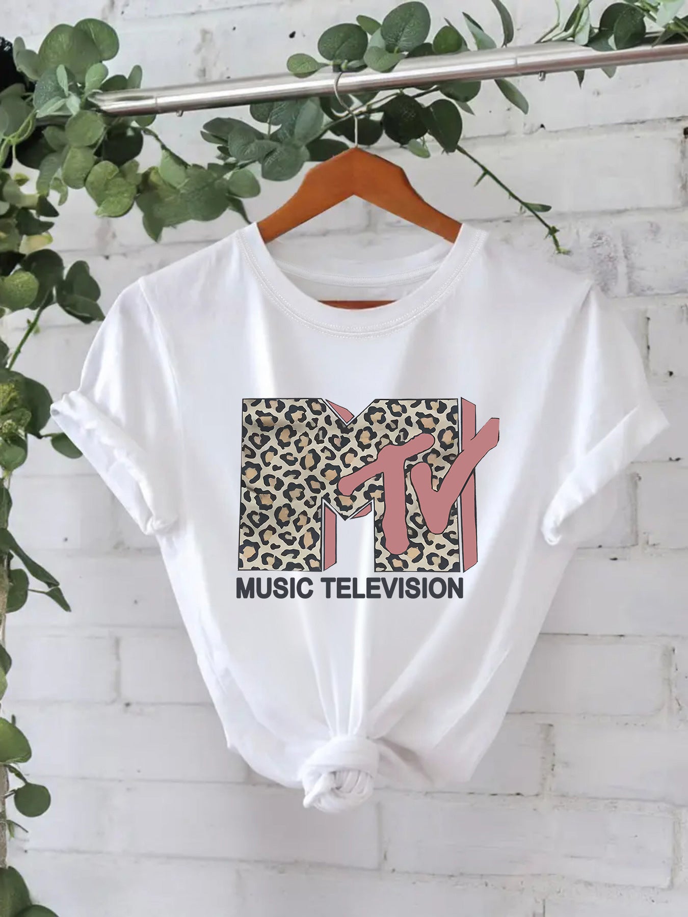 Classy Women's Letter Print Fashion Cotton Women's T-shirt
