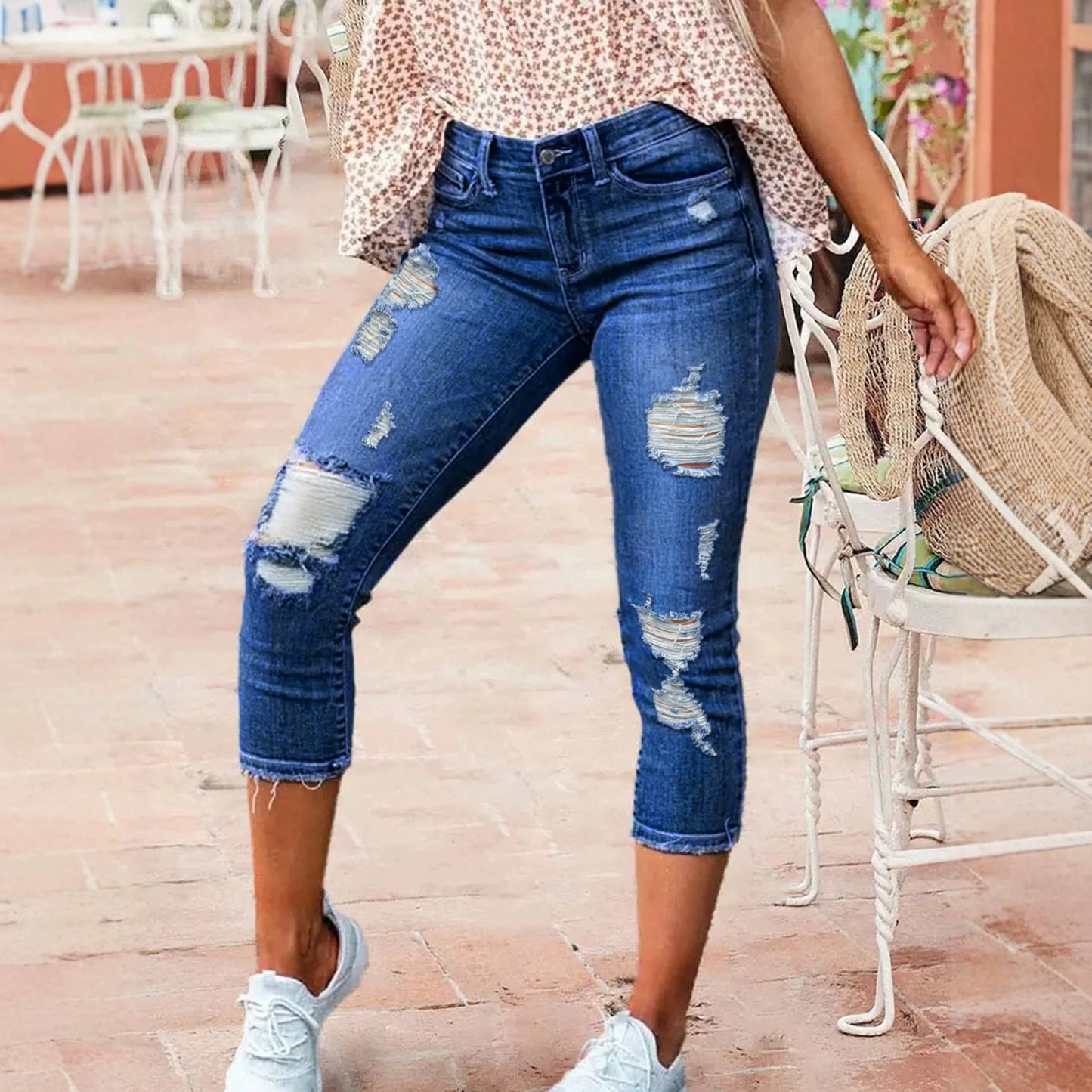 Women's Hole Design Hip Lifting Slimming Stretch Jeans