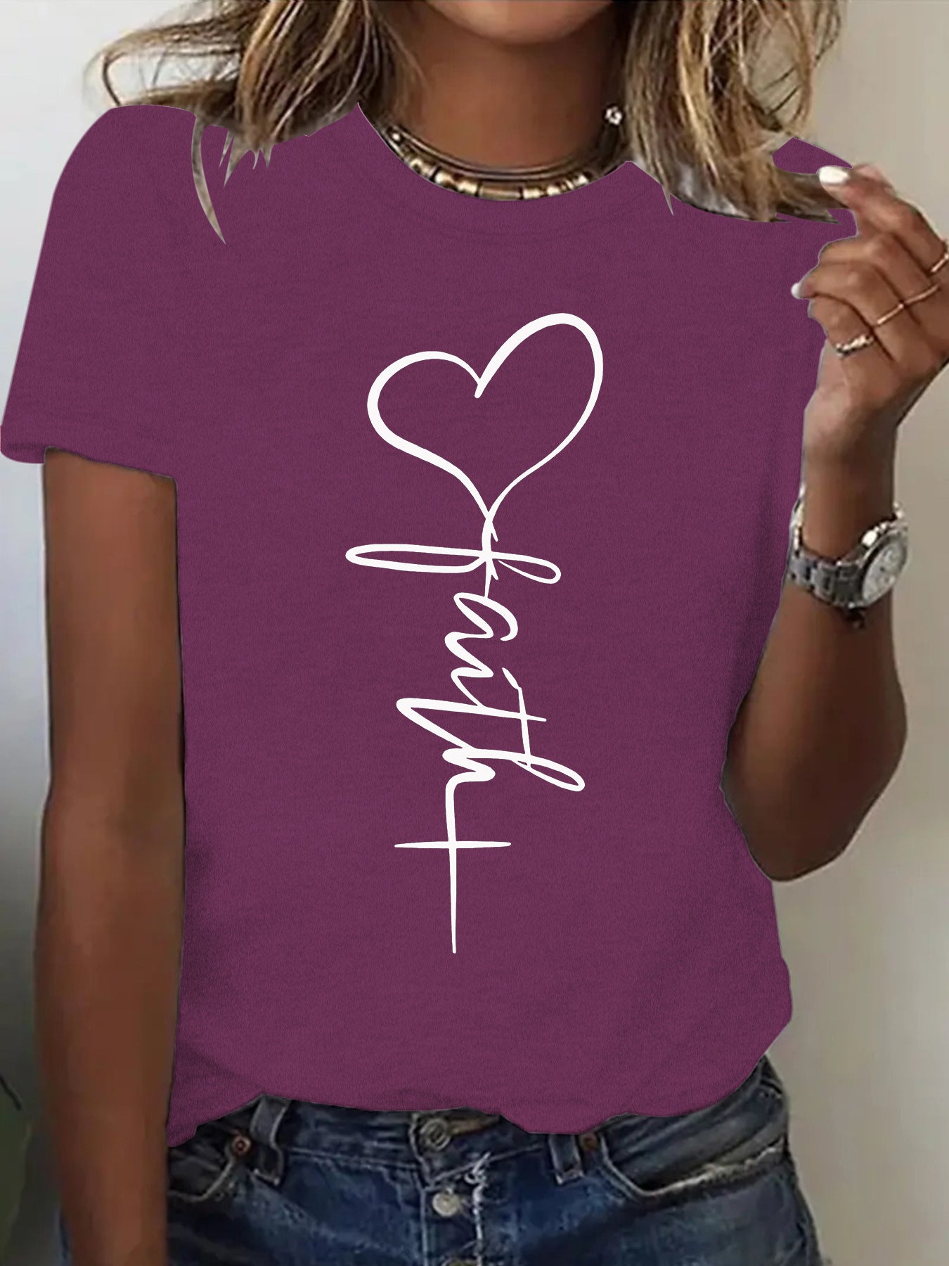 Women's Cute Printed Sleeve Elegant Heart Love Letter Pattern Round Neck Women's T-shirt