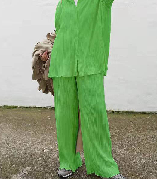 Solid Color Texture Loose Slimming Pleated Casual Pants