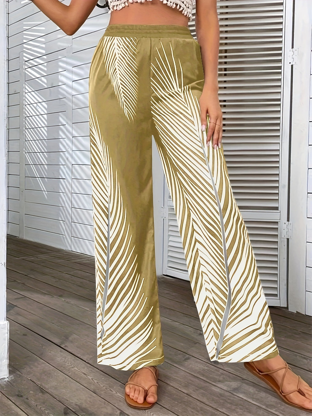 Women's Fashionable Elegant Striped Leaf Positioning Printed Casual Pants