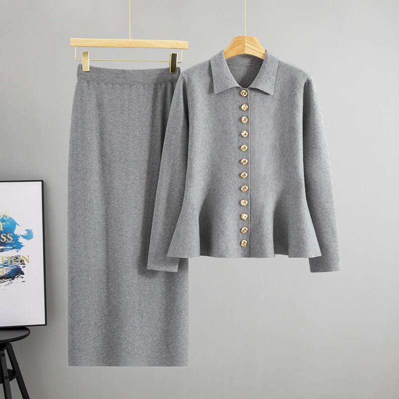 Women's Elegant Graceful Collar Wooden Ear Two-piece Sweaters